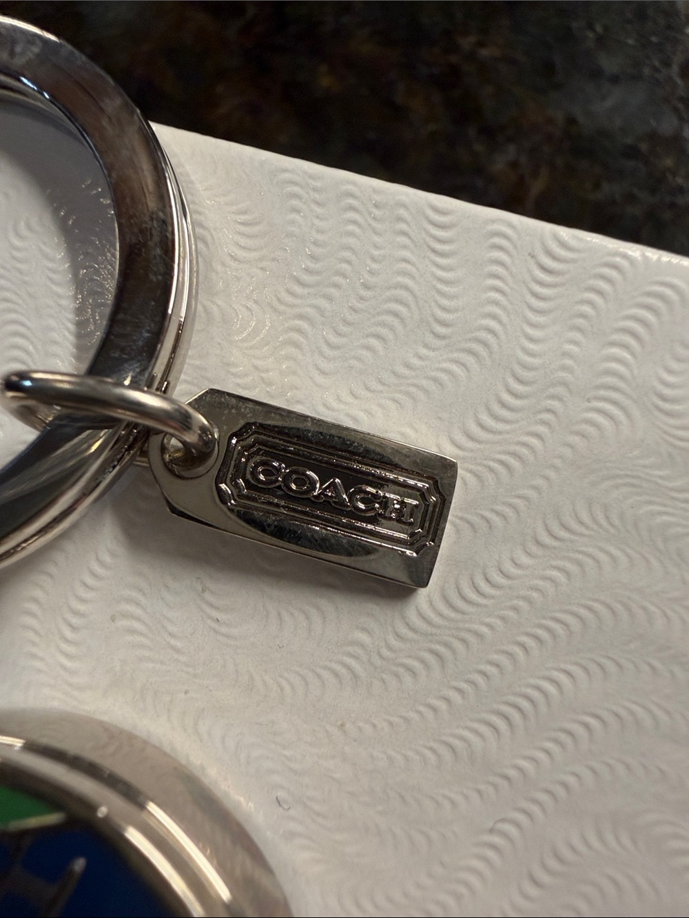 COACH Legacy Enamel Turnlock Valet Keyring-Silver Hardware - Picture 6 of 16